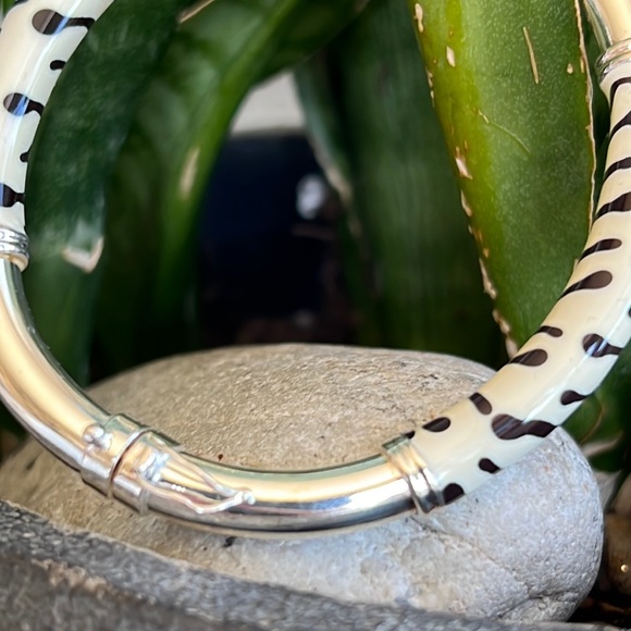 Sterling, silver, and enamel Bracelet - Picture 4 of 12